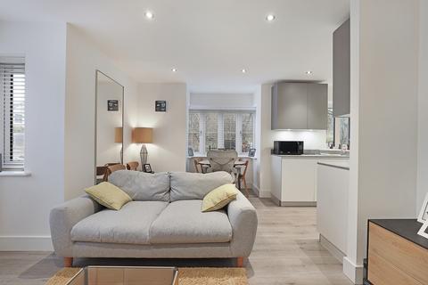 undefined, Royal Oak Close, Essex IG10