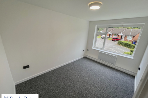 1 bedroom apartment to rent, Gloucester Grange, Staffordshire ST5