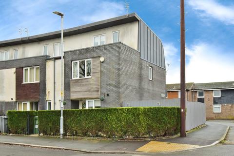 3 bedroom end of terrace house for sale, Epsom Avenue, Greater Manchester M33