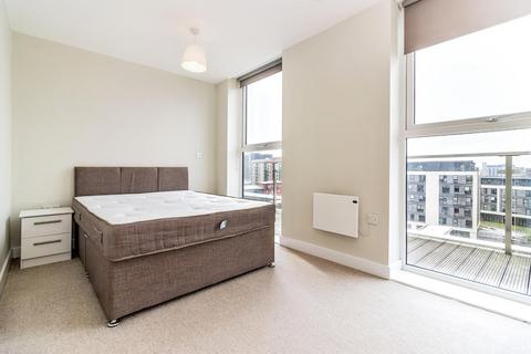 2 bedroom apartment to rent, Bridgewater Gate, Salford M5