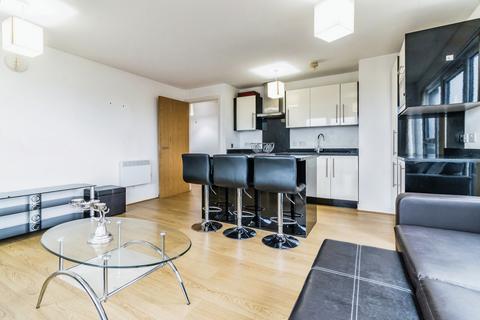 3 bedroom apartment to rent, Pilgrims Way, Greater Manchester M50