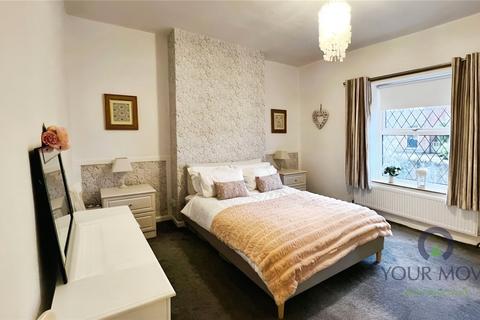 125 Grains Road, Shaw, Oldham, OL2 8HZ