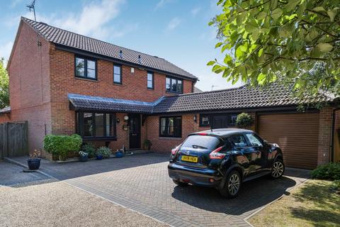 4 Griffin Road, Thame, OX9 3LB