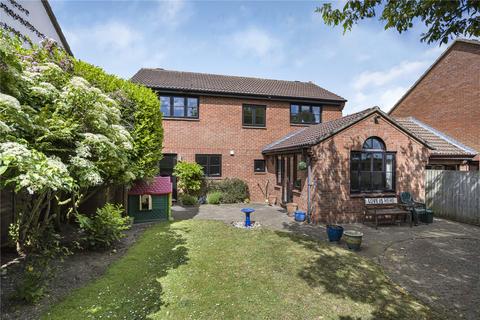 4 Griffin Road, Thame, OX9 3LB