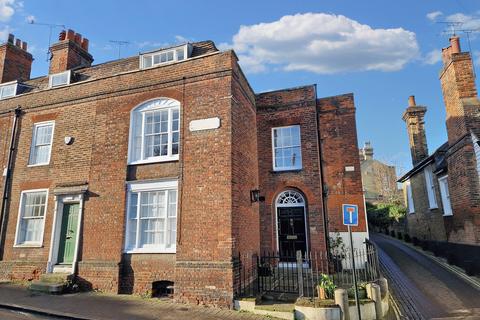 4 bedroom end of terrace house for sale, St Margaret's Street, Rochester