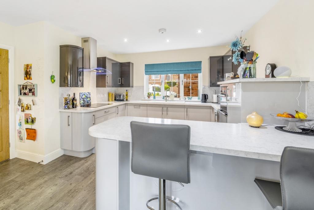 10 Tower Gardens (Sutterton)-23