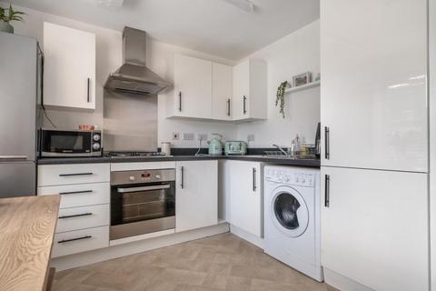 1 bedroom flat for sale, Adderbury,  Banbury,  Oxfordshire,  OX17