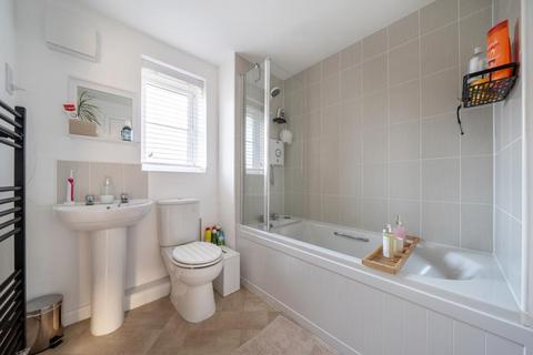 1 bedroom flat for sale, Adderbury,  Banbury,  Oxfordshire,  OX17