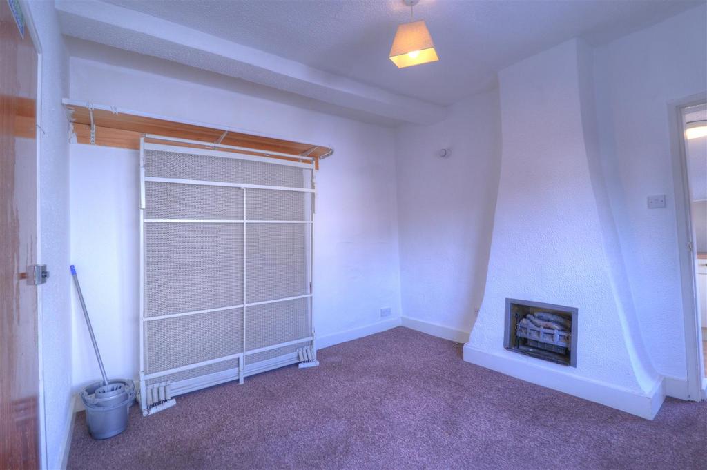 Living Room/Bedroom