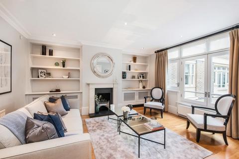 4 bedroom terraced house to rent, St. Michael's Mews, Belgravia, London, SW1W