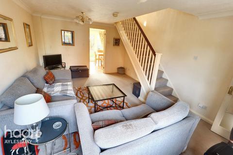 3 bedroom end of terrace house for sale, Hinds Way, Aylesbury