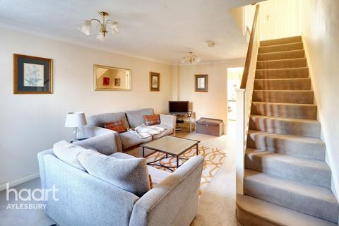 3 bedroom end of terrace house for sale, Hinds Way, Aylesbury