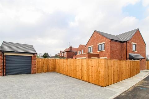 4 bedroom detached house for sale, Farriers Walk, Pontefract WF8