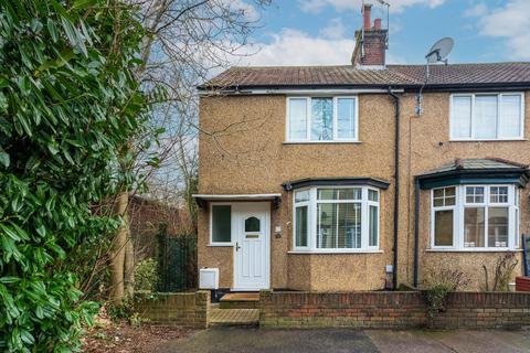 3 bedroom end of terrace house for sale, Arthur Street, Bushey, Hertfordshire, WD23