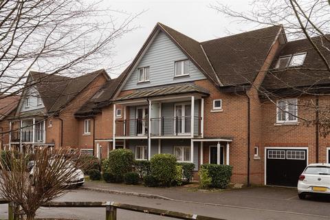 5 bedroom terraced house for sale, Reeds Meadow, Redhill