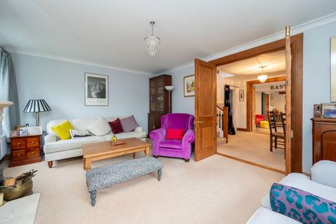 67 Worthing Road, Horsham, RH12 1TD