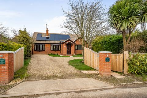 3 bedroom bungalow for sale, Siltside, Gosberton Risegate, Spalding