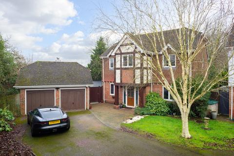 5 bedroom detached house for sale, Harrow Way, Kingsnorth