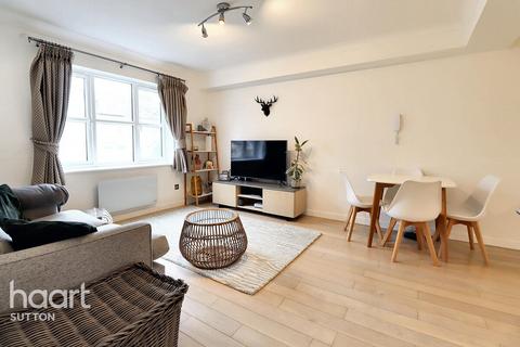 2 bedroom flat for sale, Cedar Road, Sutton