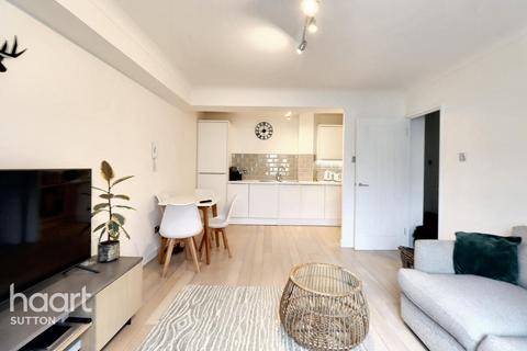 2 bedroom flat for sale, Cedar Road, Sutton