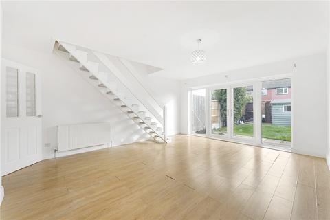 2 bedroom maisonette for sale, Field Close, London, E4