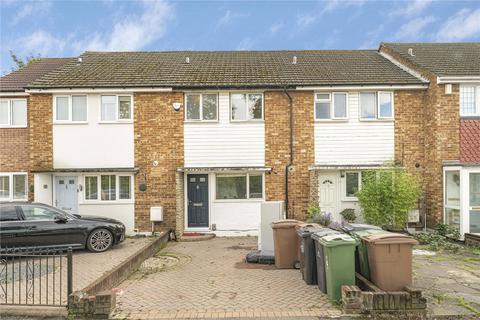 2 bedroom maisonette for sale, Field Close, London, E4