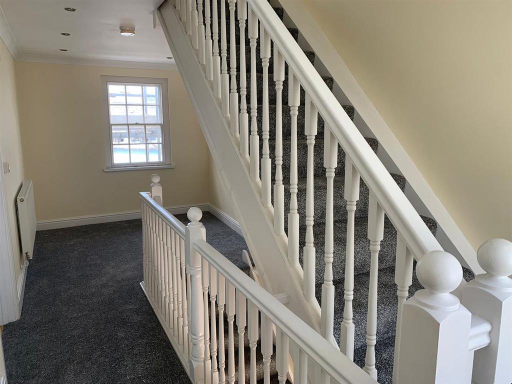 Mkxzvu1 BN0 CDx R3 LBkq8fg.jpg