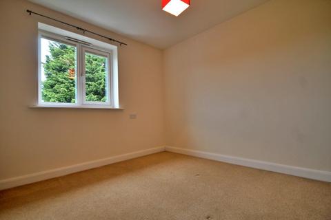 2 bedroom flat to rent, The Laurels, Fazeley, B78