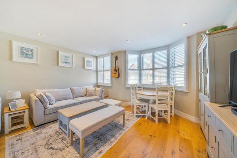 3 bedroom flat for sale, Trewint Street, Earlsfield