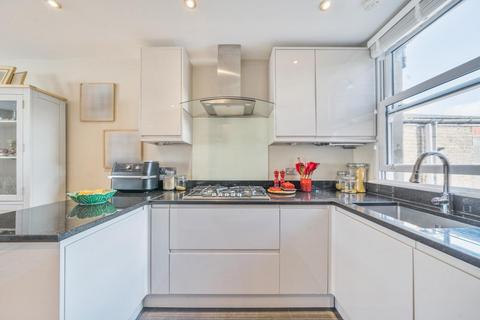 3 bedroom flat for sale, Trewint Street, Earlsfield