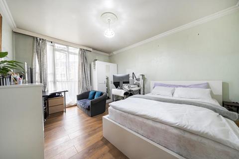 2 bedroom flat for sale, Hallfield Estate, Bayswater