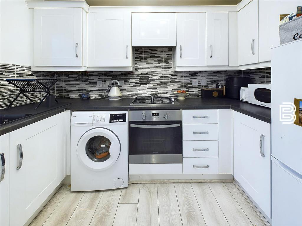 Kitchen (2).jpg