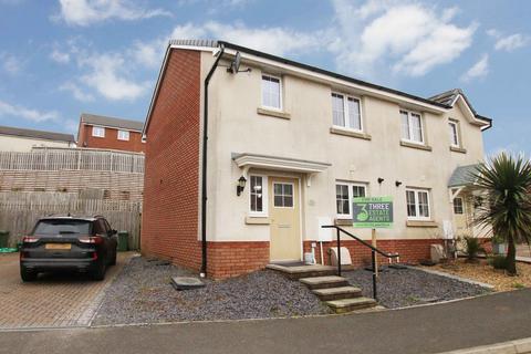 93 Highfields, Tonyrefail, Porth, CF39 8GB