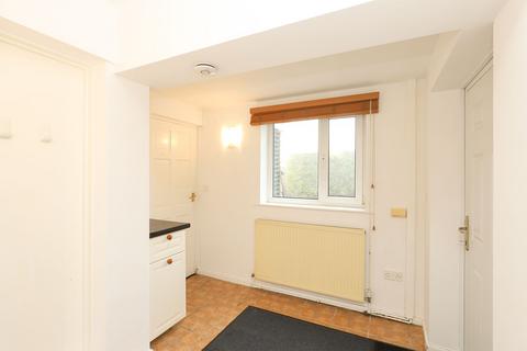 9 Warminster Place, Sheffield, S8 8PU