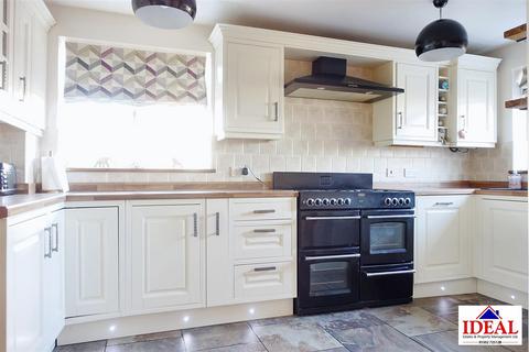 19 Osprey Close, Adwick Le Street, Doncaster, DN6 7UN