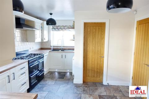 19 Osprey Close, Adwick Le Street, Doncaster, DN6 7UN
