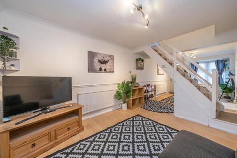 2 bedroom terraced house for sale, Shaftesbury Road, Watford