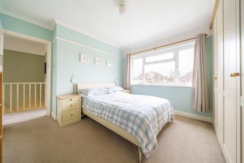 21 Dynevor Place, Fairlands, Guildford, GU3 3JL
