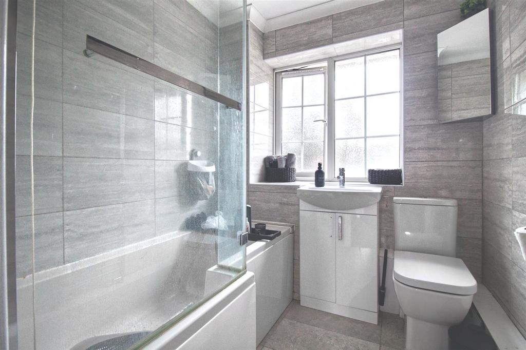 Barthroom.jpg
