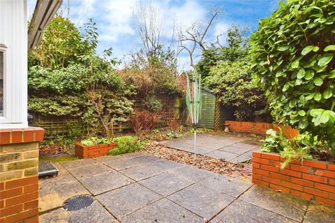 34 Groves Lea, Mortimer, Reading, RG7 3SR