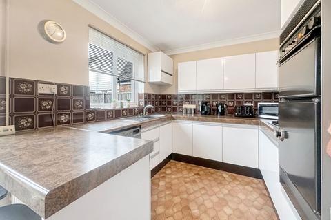 43 Beechcroft Avenue, Linford, Stanford-le-hope, SS17 0RE
