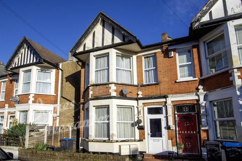 4 bedroom terraced house for sale, Carew Road, Thornton Heath