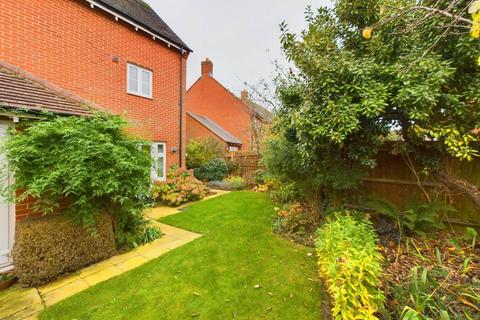 5 bedroom detached house for sale, Wykeham Path, Aylesbury HP19