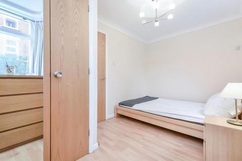 1 bedroom flat for sale, Middleton Drive, London, SE16