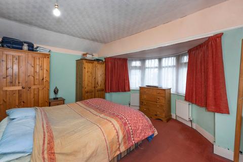 102 Brixham Road, Welling, DA16 1EJ