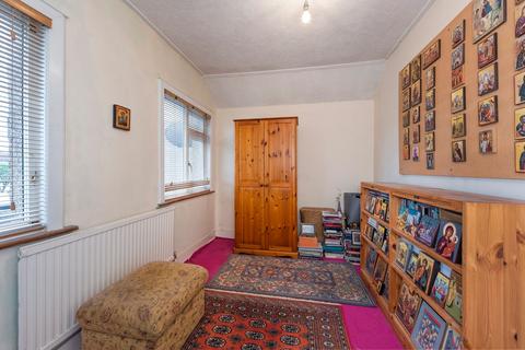 102 Brixham Road, Welling, DA16 1EJ