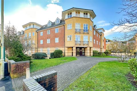 1 bedroom penthouse for sale, Gatcombe Court, Dexter Close, St. Albans, Hertfordshire, AL1