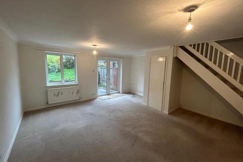 2 bedroom terraced house to rent, Elmhurst Court, Guildford GU1