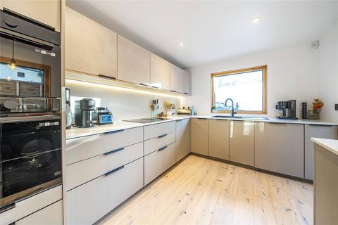 4 bedroom terraced house for sale, Thompson Road, London