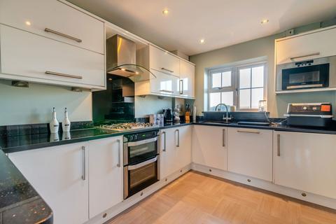 4 bedroom detached house for sale, Lyndon Close, Bramham, Wetherby, LS23 6SR